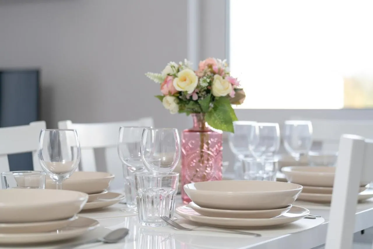 Apartment With 2 Bedrooms And Free Garage Poznan By Noclegi Renters