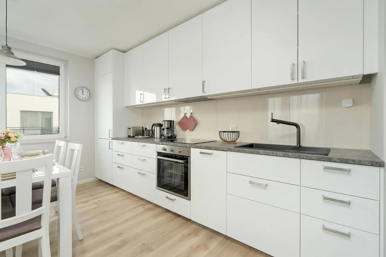 Apartment With 2 Bedrooms And Free Garage Poznan By Noclegi Renters
